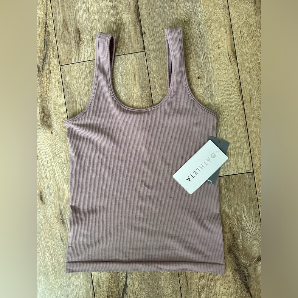 Athleta Renew Seamless Scoop Tank. NWT.